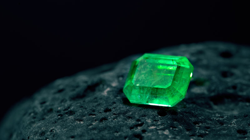 Emerald gemstone (jewelry grade stone)
