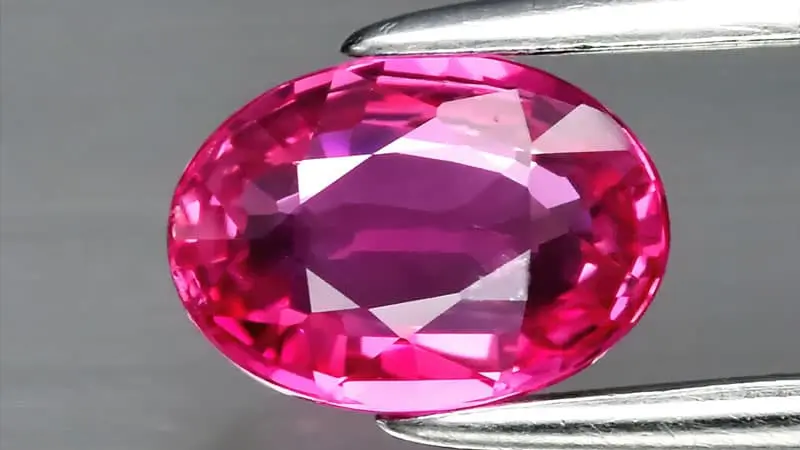 A pink sapphire that could be called a "pink ruby" in some countries.